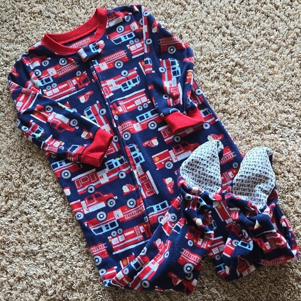 Carter's fleece sleeper, 2T